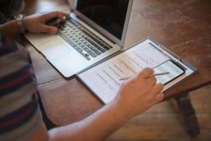 Người chơi ghi chép ngân sách và lịch sử cược để quản lý vốn tốt hơn